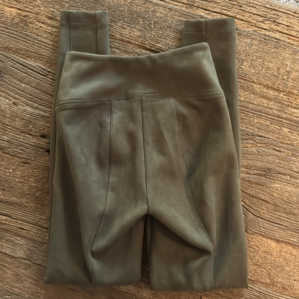 White House Black Market Runway Legging - Picture 3 of 10